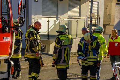 Empfingen: 63-jaehriger Mann und 12-jaehriger Enkel bei Wohnungsbrand verletzt